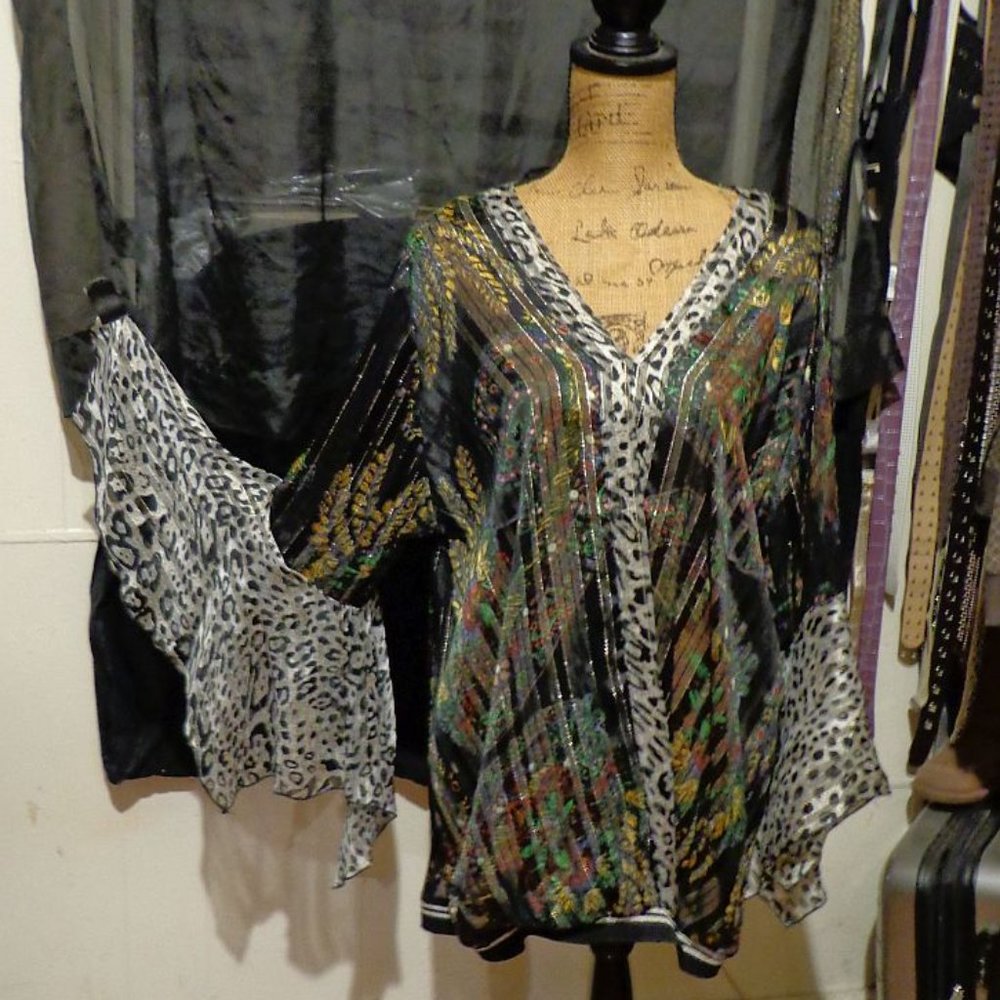 NWOT Vintage Semi-Sheer Floral Print Flare-Sleeve Banded Blouse